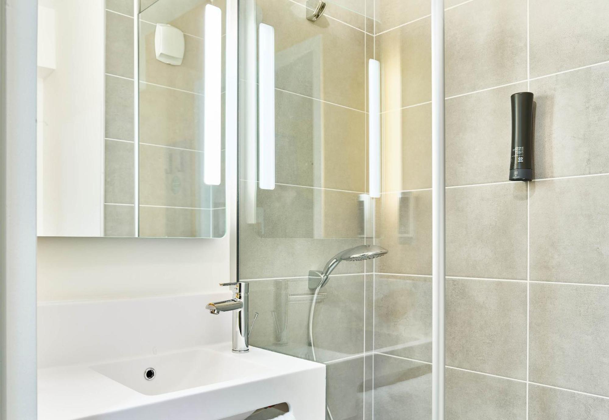 B&B Hotel Cergy Saint-Christophe Gare Εξωτερικό φωτογραφία